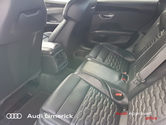 Audi RS e-tron GT 2024