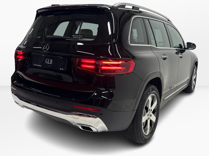 Mercedes-Benz GLB 2026