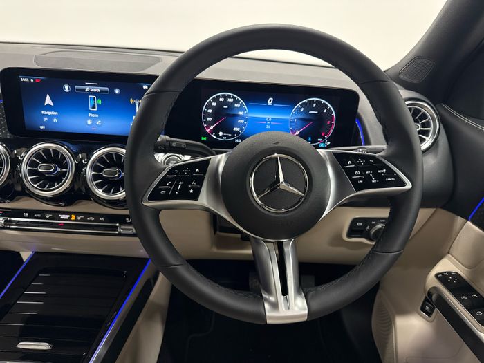 Mercedes-Benz GLB 2026