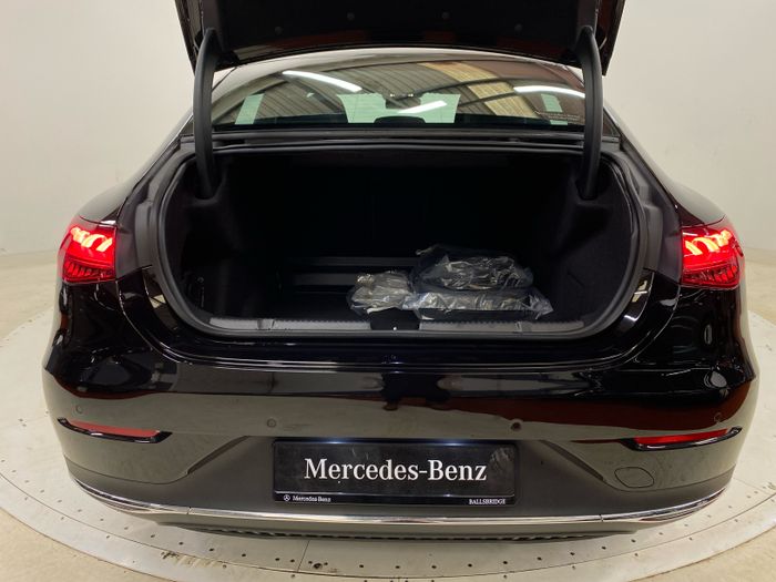 Mercedes-Benz EQE 2025
