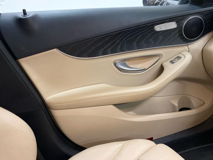 Mercedes-Benz C-Class 2020