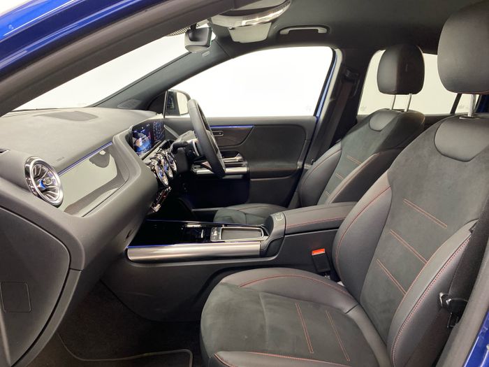 Mercedes-Benz GLA 2025