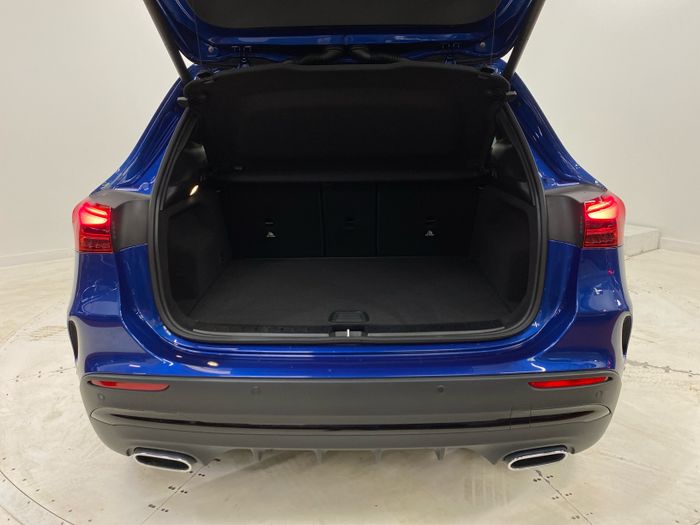 Mercedes-Benz GLA 2025
