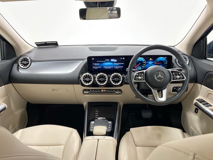 Mercedes-Benz EQA 2023
