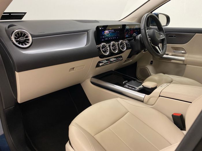 Mercedes-Benz EQA 2023
