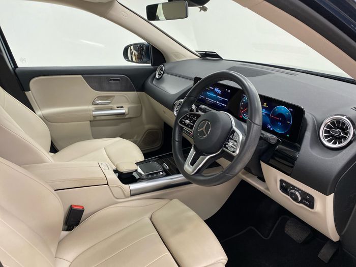 Mercedes-Benz EQA 2023