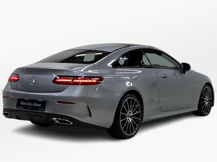 Mercedes-Benz E-Class 2022