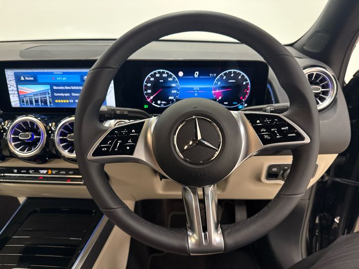 Mercedes-Benz GLB 2026