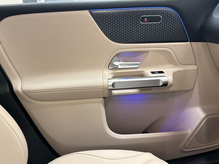 Mercedes-Benz GLB 2026