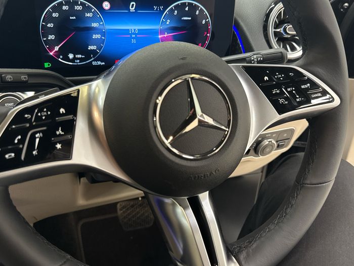 Mercedes-Benz GLB 2026