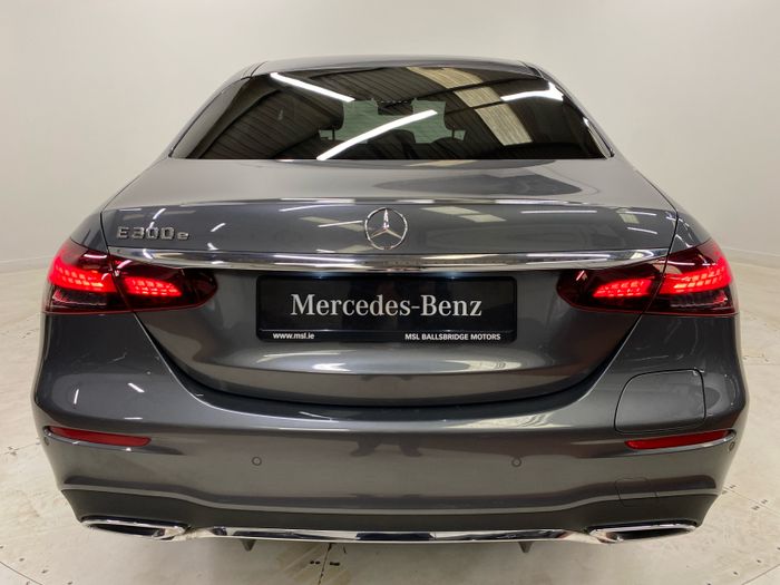 Mercedes-Benz E-Class 2022