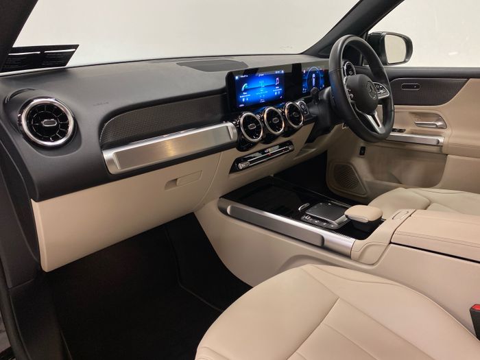 Mercedes-Benz GLB 2024
