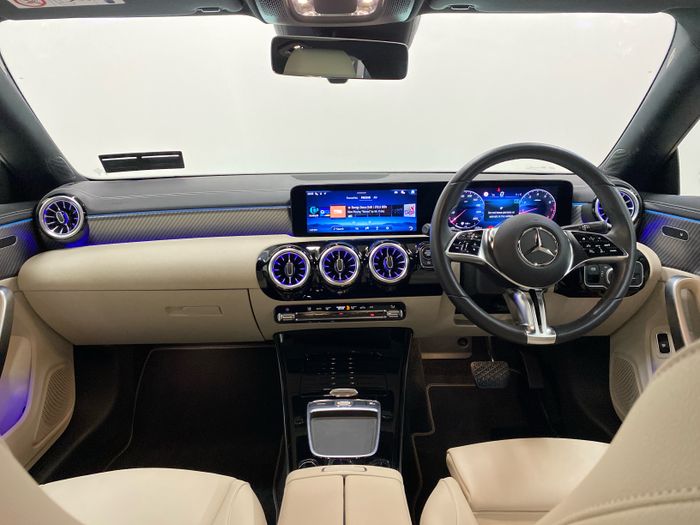 Mercedes-Benz CLA 2025
