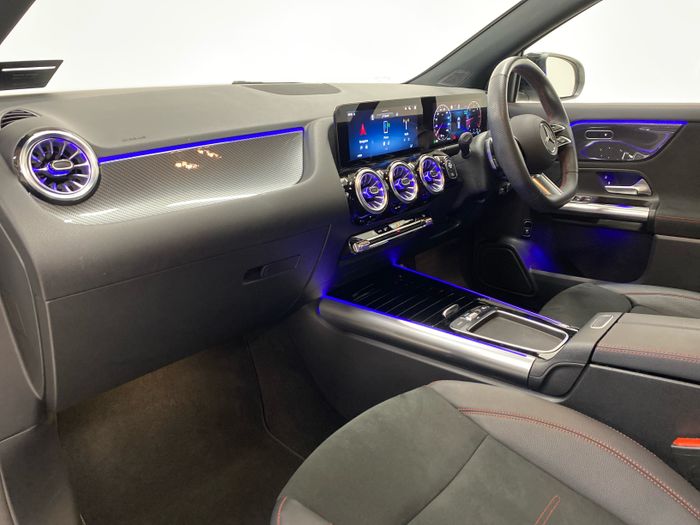 Mercedes-Benz GLA 2025