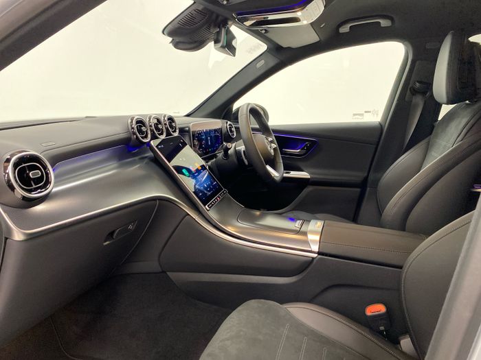 Mercedes-Benz GLC 2025