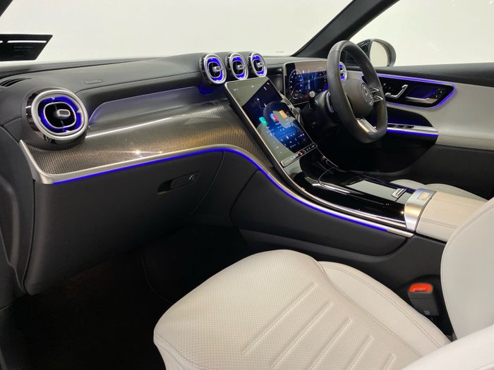 Mercedes-Benz GLC 2025