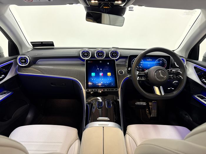 Mercedes-Benz GLC 2025