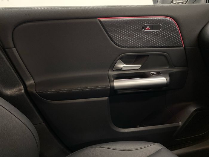 Mercedes-Benz GLA 2025