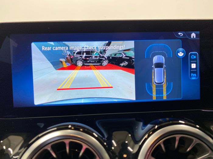 Mercedes-Benz GLA 2025