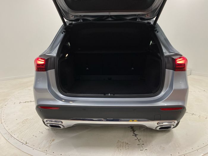 Mercedes-Benz GLA 2025