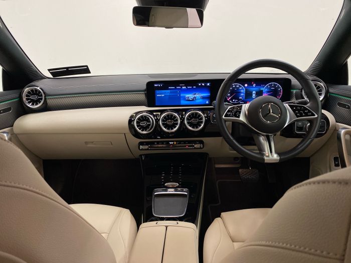 Mercedes-Benz CLA 2025