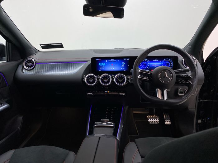 Mercedes-Benz EQA 2025