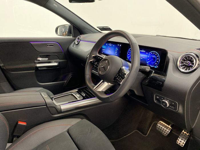 Mercedes-Benz EQA 2025