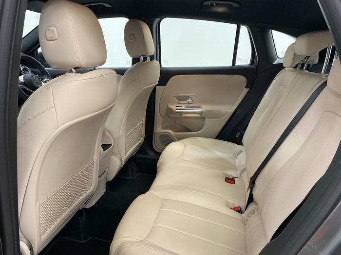 Mercedes-Benz GLA 2025