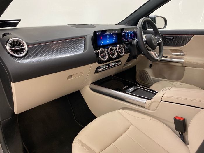 Mercedes-Benz GLA 2025
