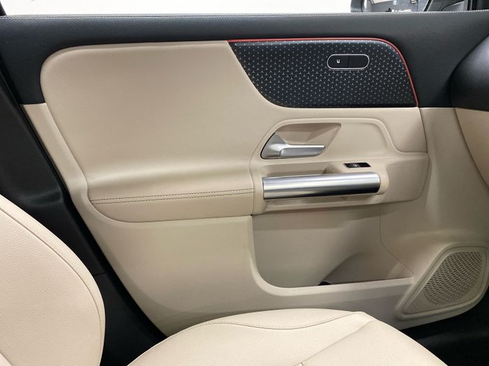 Mercedes-Benz GLA 2025