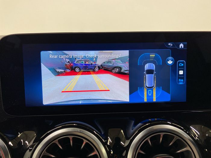 Mercedes-Benz GLA 2025