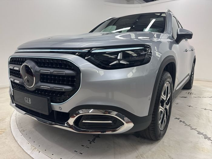 Mercedes-Benz GLB 2026