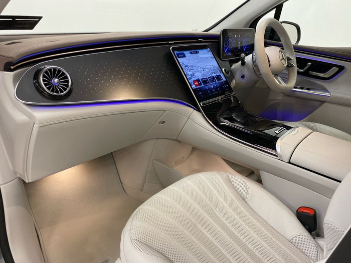 Mercedes-Benz EQE 2025