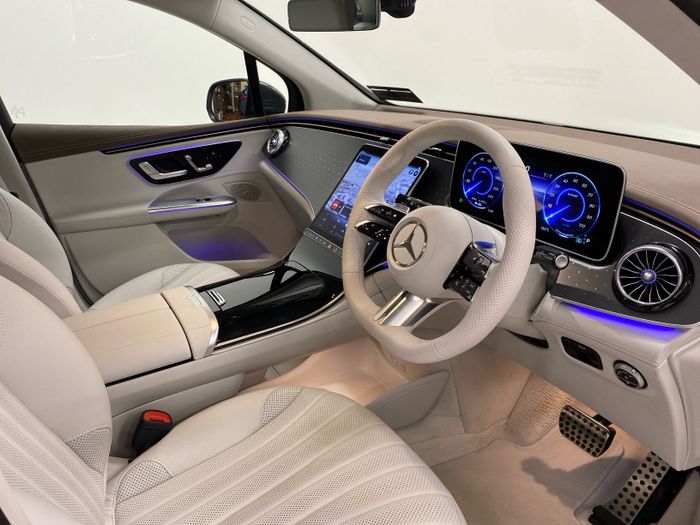 Mercedes-Benz EQE 2025
