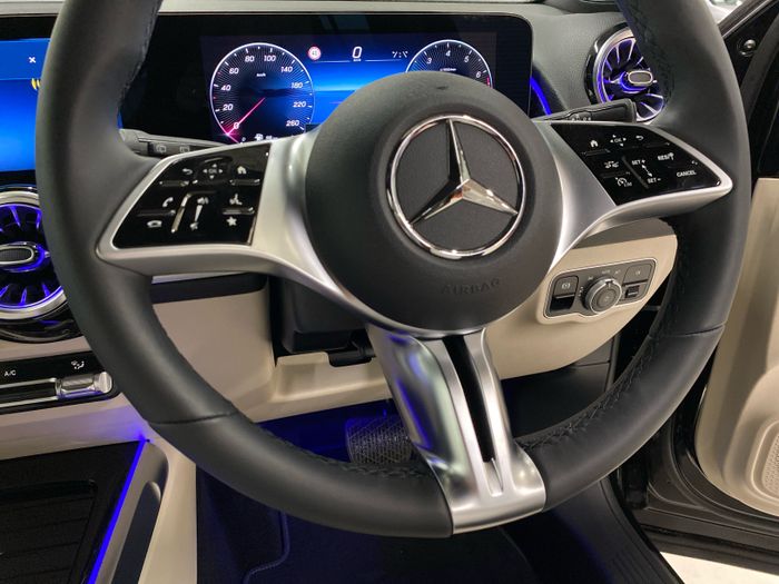Mercedes-Benz GLB 2026