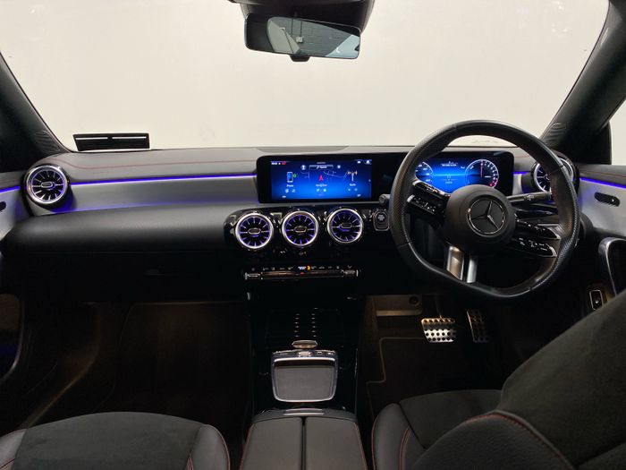 Mercedes-Benz CLA 2025