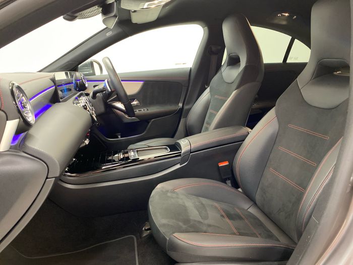 Mercedes-Benz CLA 2025