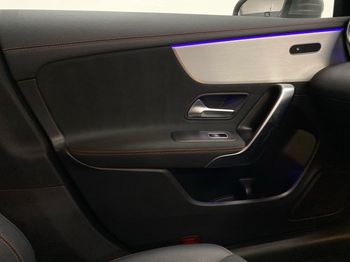 Mercedes-Benz CLA 2025
