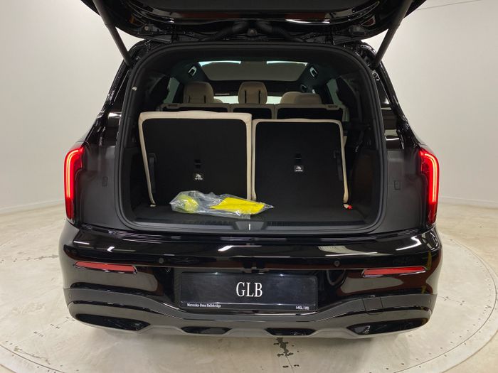 Mercedes-Benz GLB 2026