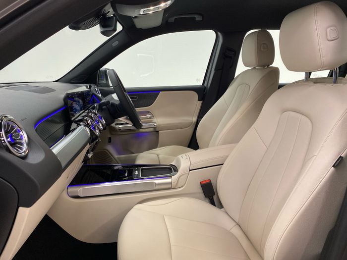 Mercedes-Benz GLB 2026