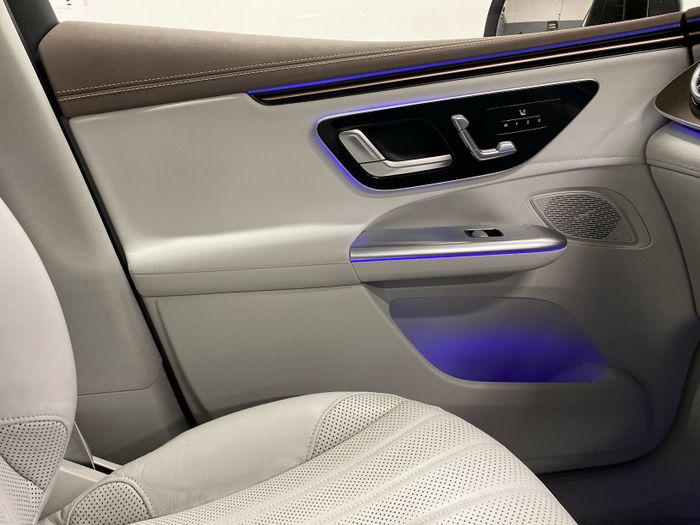 Mercedes-Benz EQE SUV 2024
