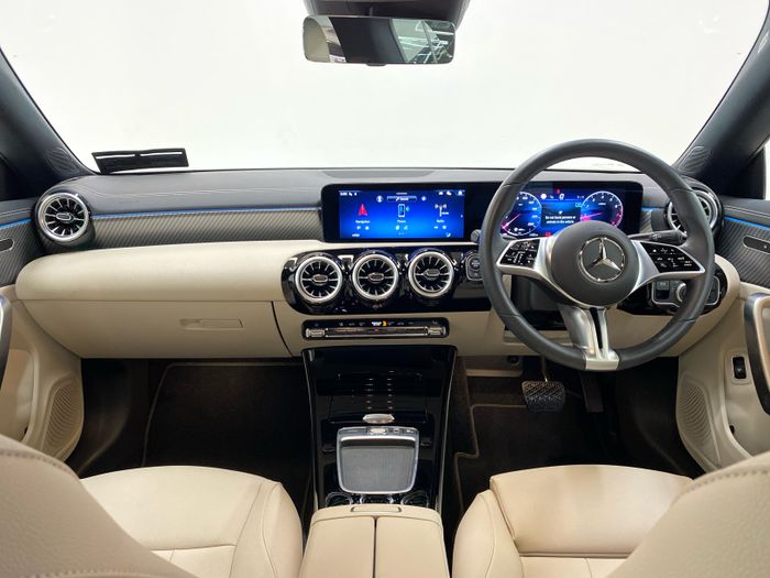Mercedes-Benz CLA 2025