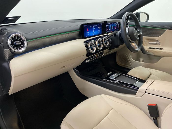 Mercedes-Benz CLA 2025