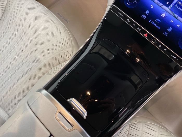 Mercedes-Benz EQE SUV 2025