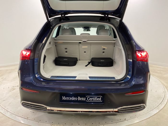 Mercedes-Benz EQE SUV 2025