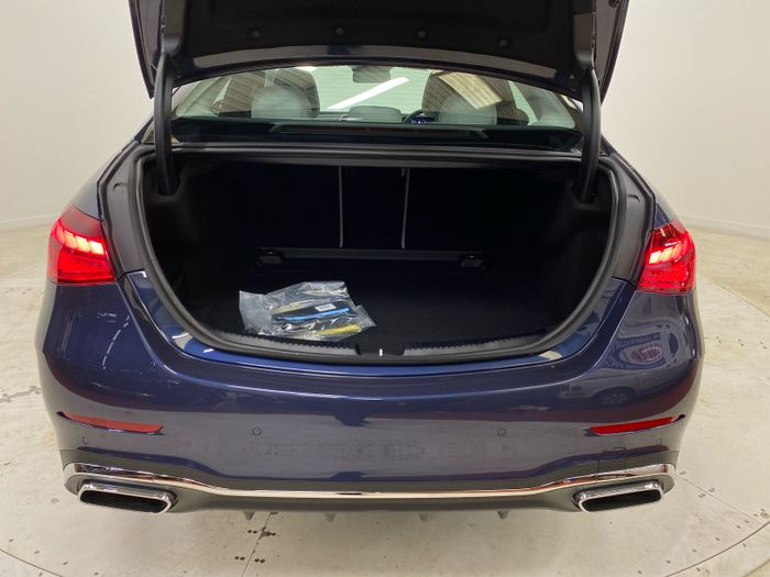 Mercedes-Benz C-Class 2026