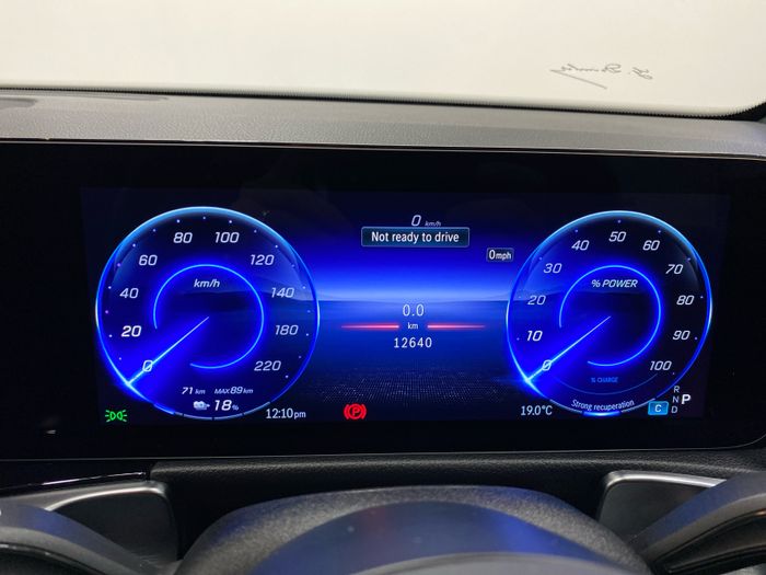 Mercedes-Benz EQB 2025