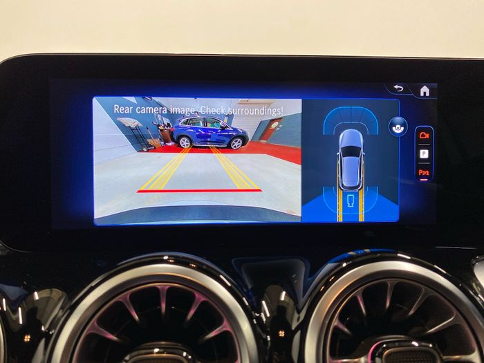 Mercedes-Benz EQB 2025