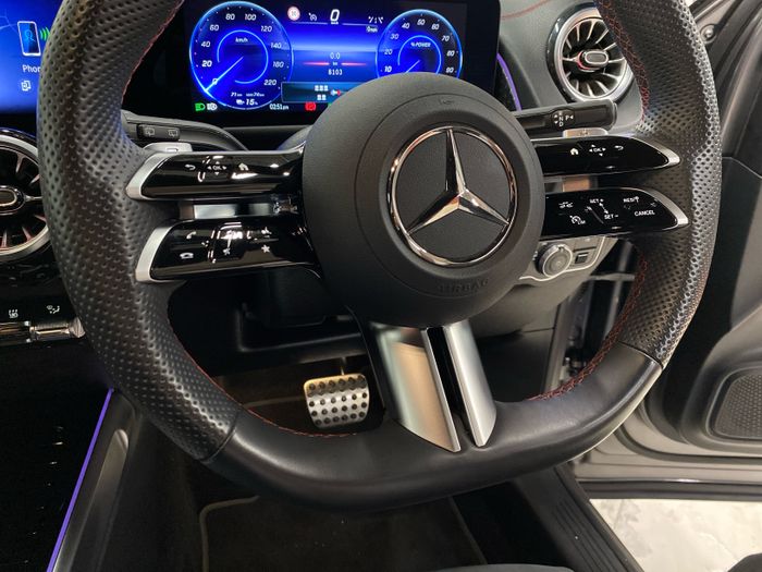 Mercedes-Benz EQB 2025