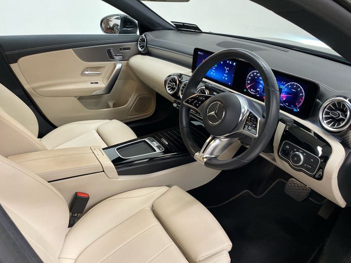 Mercedes-Benz CLA 2024